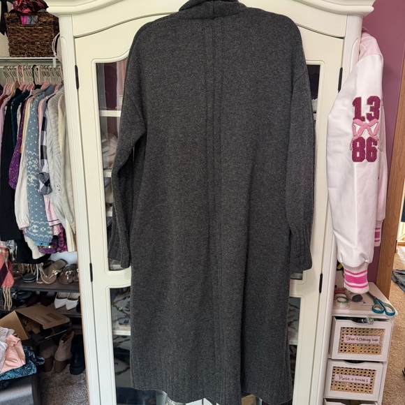 SOLD - Picture 4 of 9